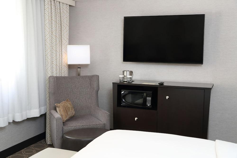ดับเบิลทรี บาย ฮิลตัน บอสตัน เวสต์โบโร Hotel ภายนอก รูปภาพ