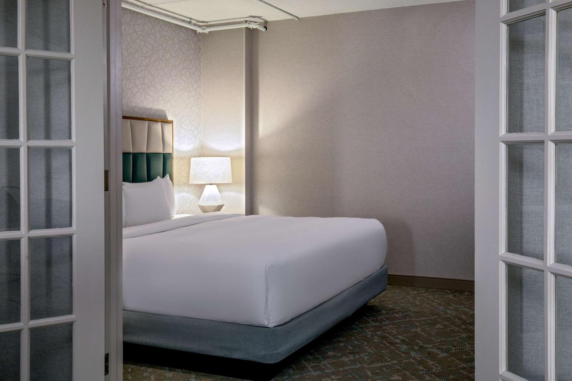 ดับเบิลทรี บาย ฮิลตัน บอสตัน เวสต์โบโร Hotel ภายนอก รูปภาพ