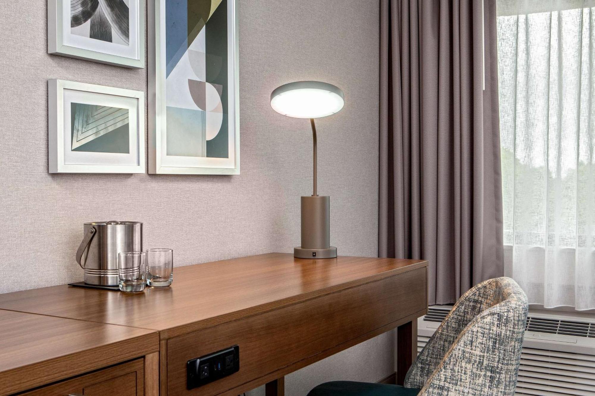 ดับเบิลทรี บาย ฮิลตัน บอสตัน เวสต์โบโร Hotel ภายนอก รูปภาพ