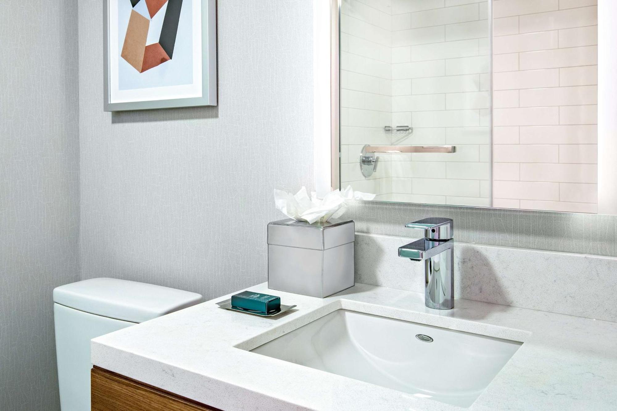 ดับเบิลทรี บาย ฮิลตัน บอสตัน เวสต์โบโร Hotel ภายนอก รูปภาพ